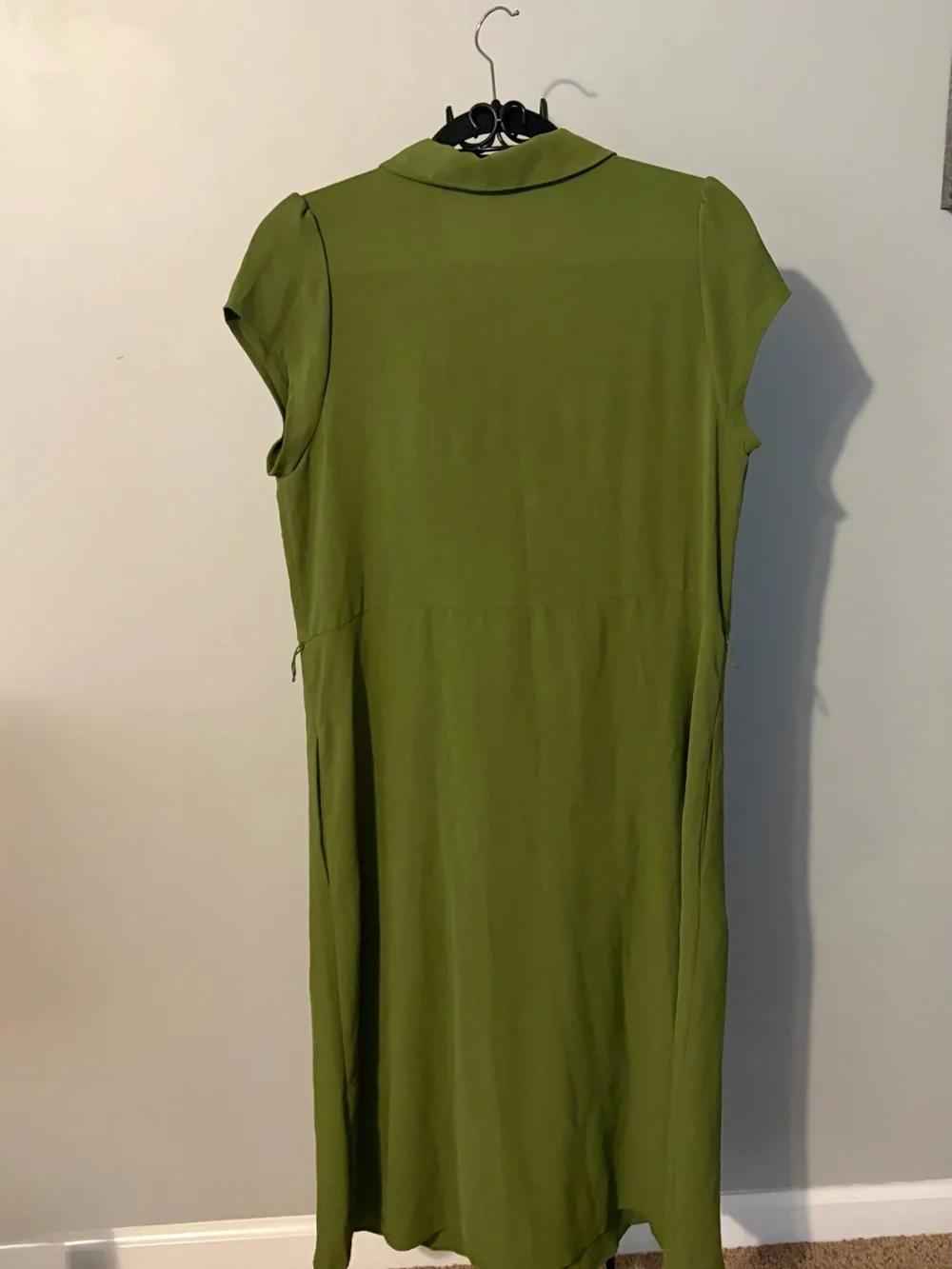 Montgomery Post size large  Olive Green Button-Front Midi Dress work profesional